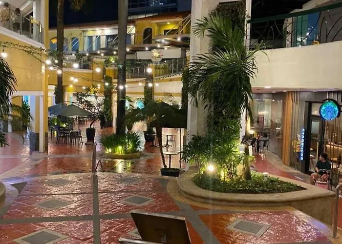 Spectacular Penthouse With Stunning Balcony In Eastwood Mall