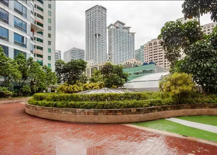 Spectacular Penthouse With Stunning Balcony In Eastwood Mall Apartment Manila