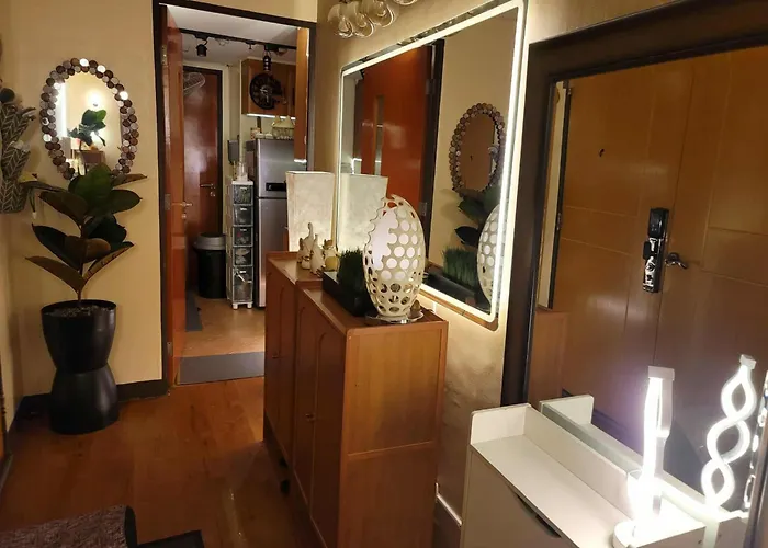 Apartment Spectacular Penthouse With Stunning Balcony In Eastwood Mall Manila